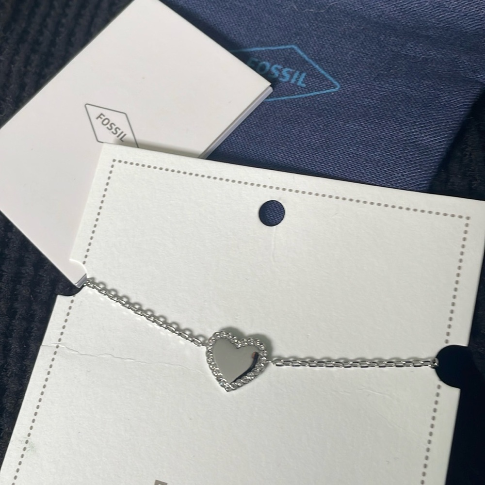 Fossil silver heart bracelet NWT